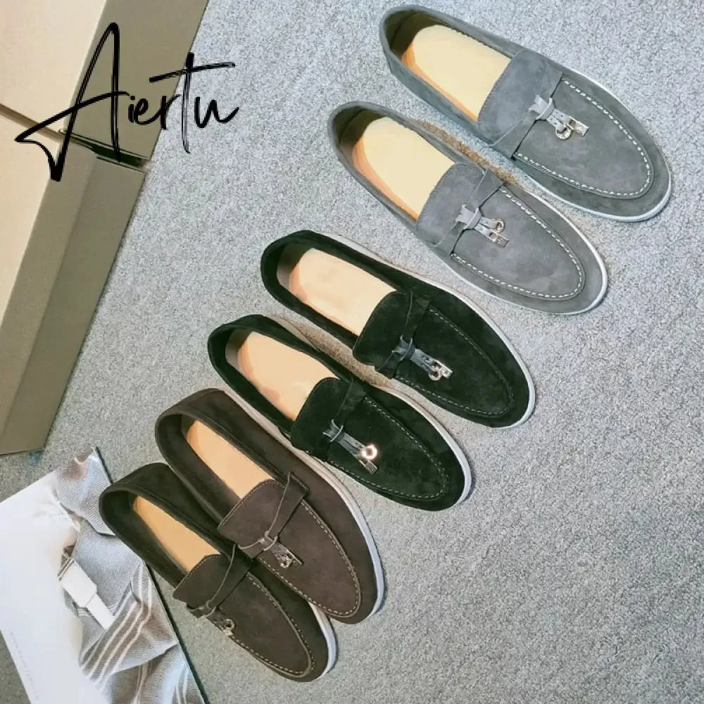 Aiertu Top Quality LP Spring Autumn New Round Head Flat Foot Pendant Ladies Fashion Comfortable Lok Fu Single Casual Women Shoes